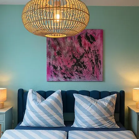 Elegante Designwohnung Mit Balkon 15min Airport Und Parken Апартаменты