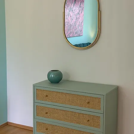 Апартаменты Elegante Designwohnung Mit Balkon 15min Airport Und Parken Оффенбах