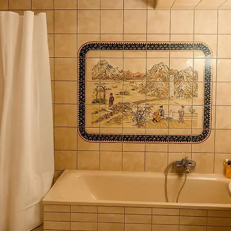 Elegante Designwohnung Mit Balkon 15min Airport Und Parken Апартаменты